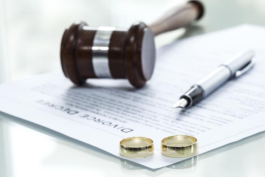 Jak uzyskać odpis wyroku w sprawie rozwodowej? Wzór. | Łatwe Prawo